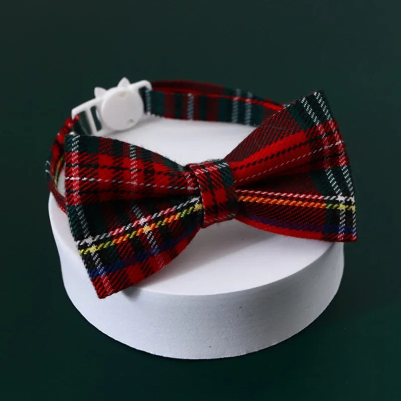 Christmas Small Dog Cat Collar Adjustable Detachable Bow Tie Cat Collar with Bell Cute Plaid Bowknot Pet Collar for Puppy Kitten